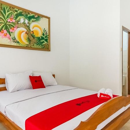 Hotel Reddoorz Syariah Near Gor Ken Arok Malang Exterior foto